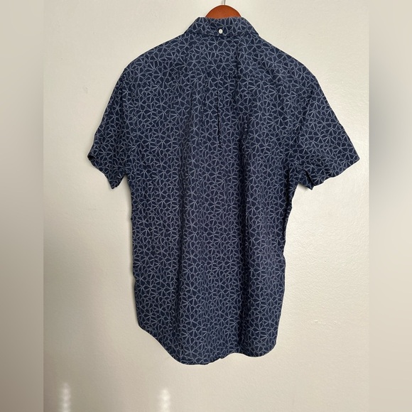 Tommy Hilfiger Men’s 100% Cotton Navy Geometric Shirt | Modern Fit Casual Style - Picture 9 of 10